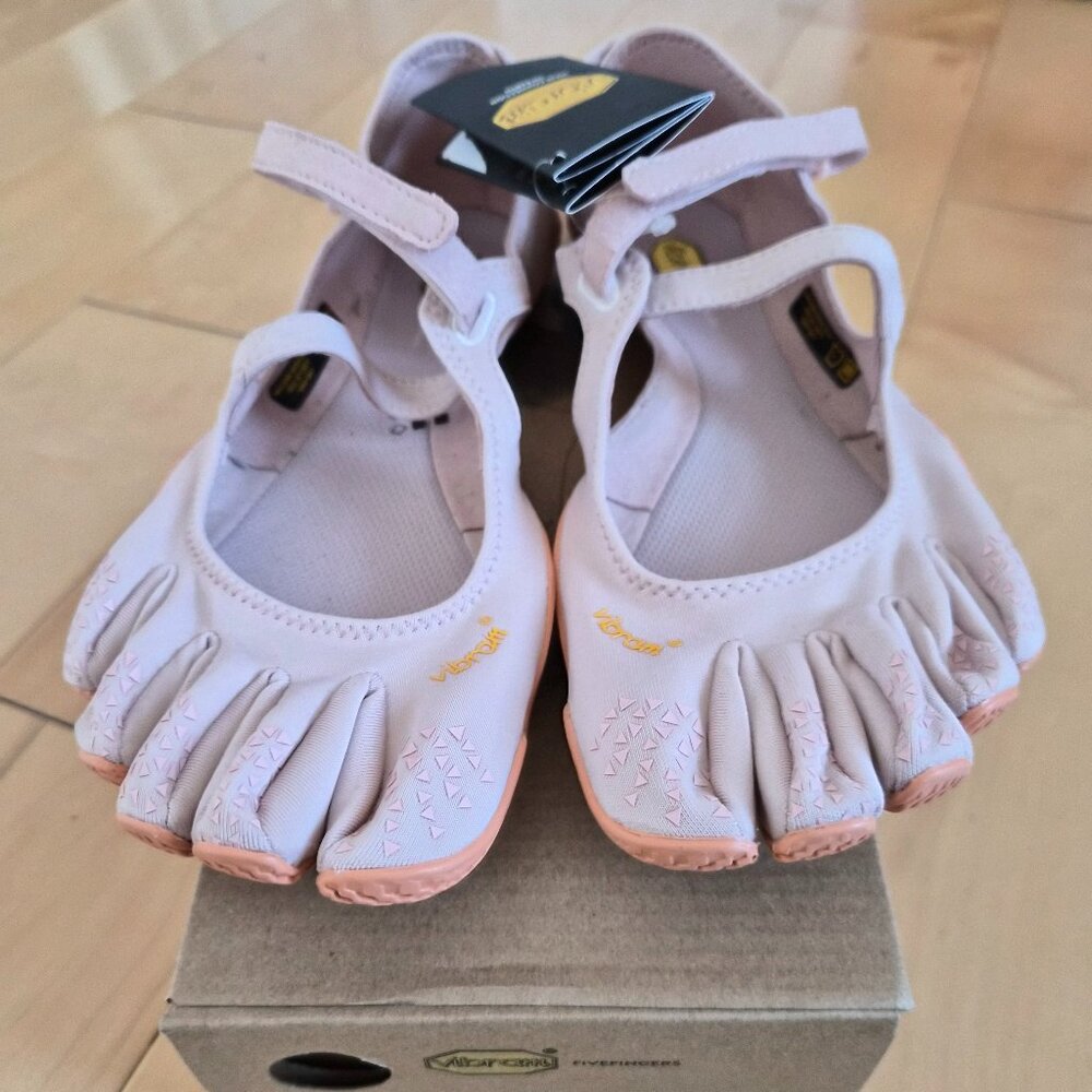 Vibram V-Soul FiveFingers Sz 41 US 9-9.5 Dusty Pink & Coral